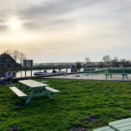 Vakantiewoning 6-Persoons Alpesi faház Nederhorst den Berg